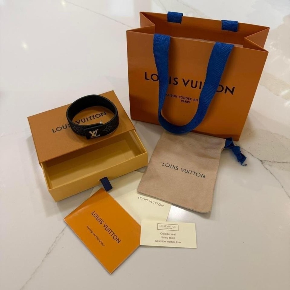 Louis Vuitton Black Leather Bracelet Men - Picture 2 of 8